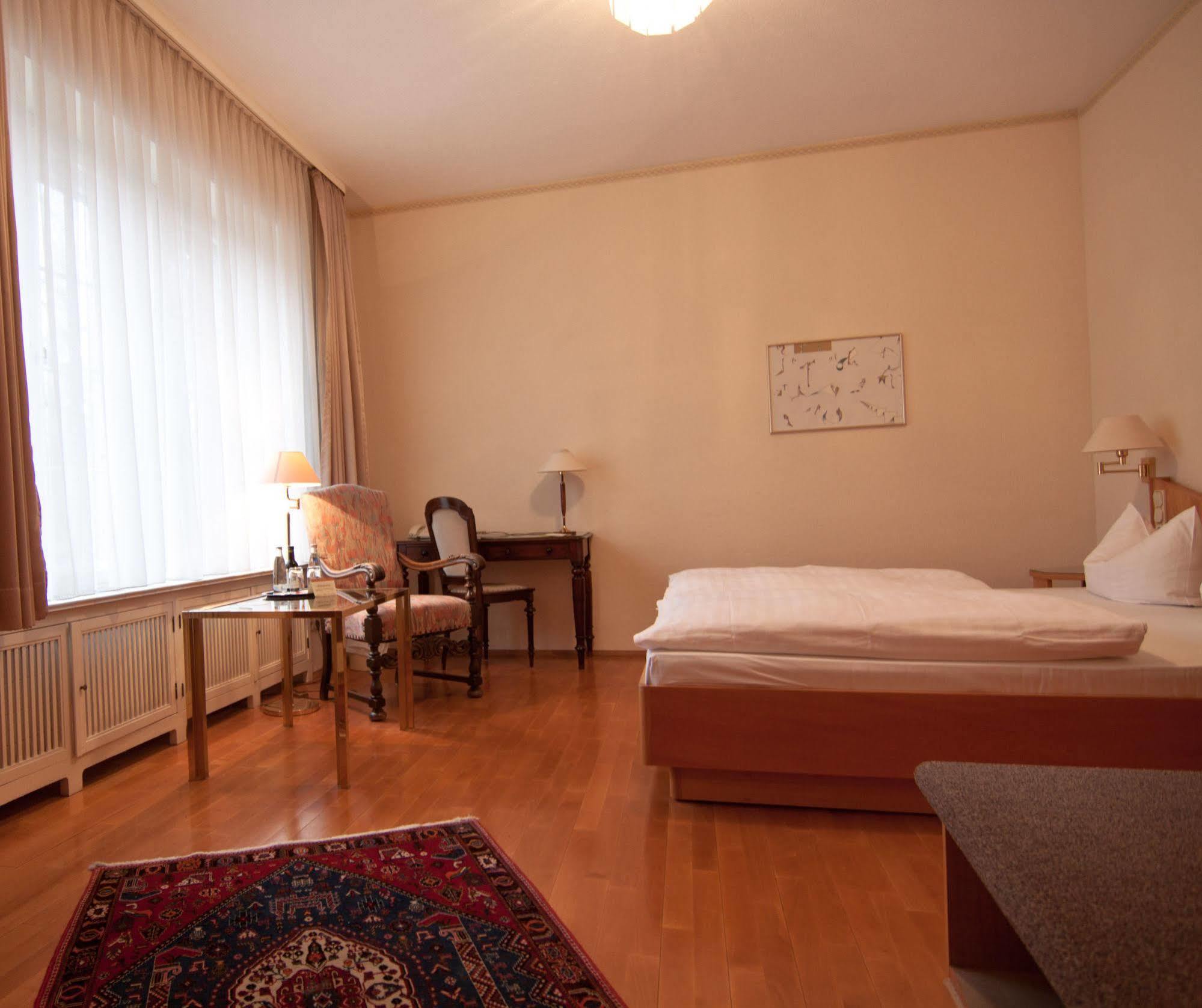 Parkhotel Unter Den Linden Гальберштадт Екстер'єр фото