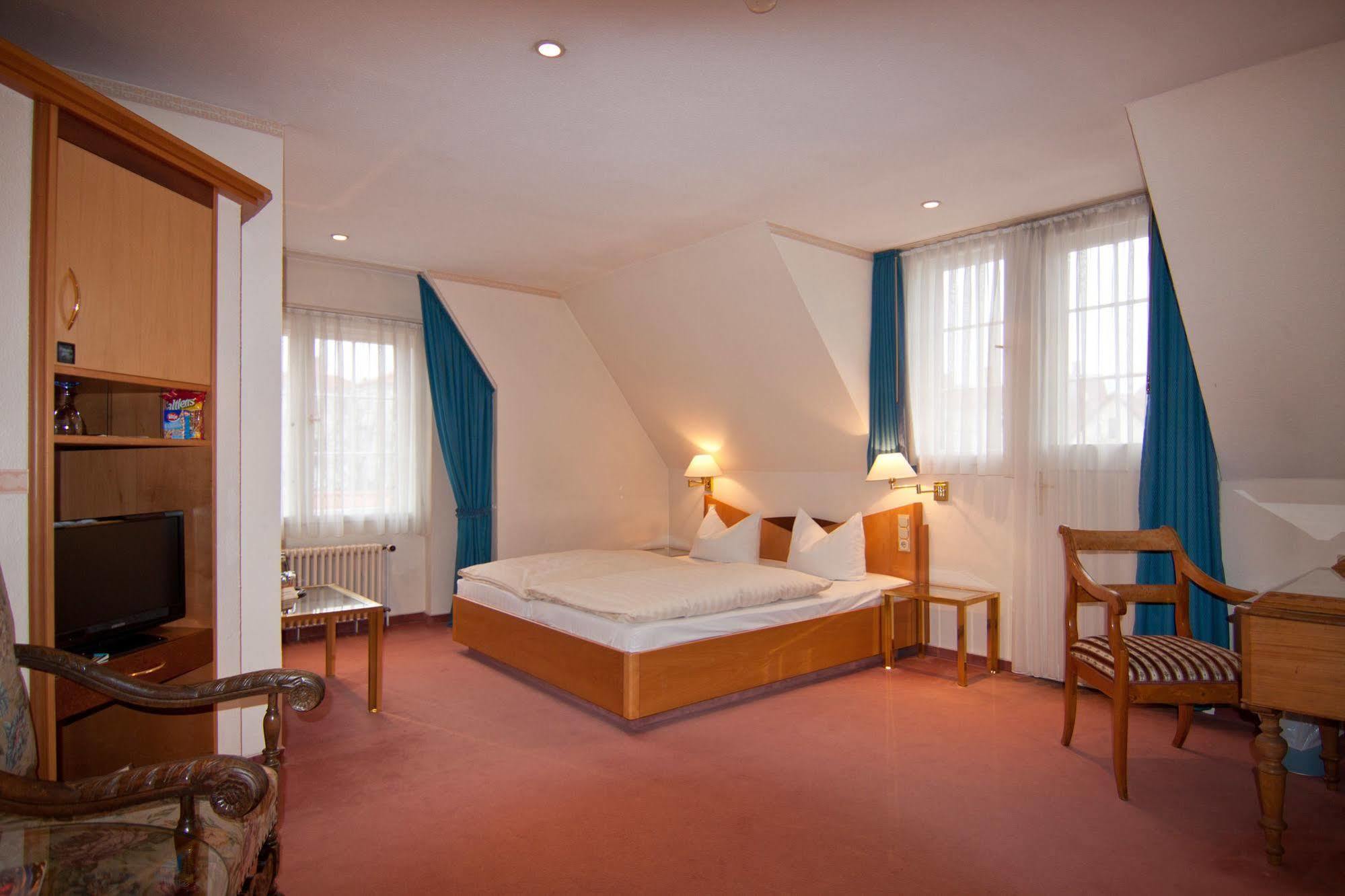 Parkhotel Unter Den Linden Гальберштадт Екстер'єр фото
